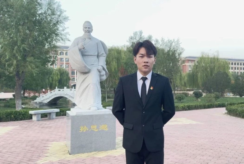 尚明月的第一张照片--玉林相亲服务中心