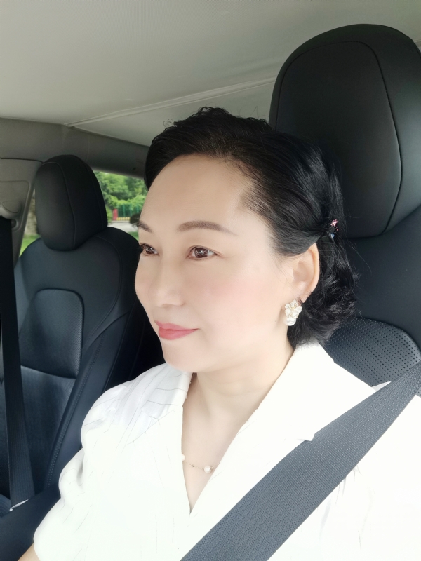 艳阳天的第一张照片--玉林相亲服务中心