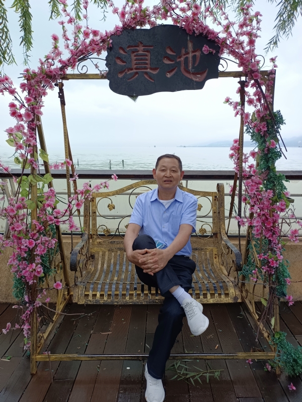 奋斗的第二张照片--玉林相亲服务中心