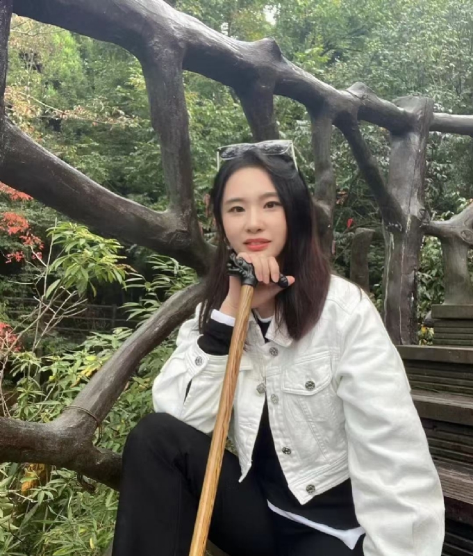 琪琪的第一张照片--玉林相亲服务中心
