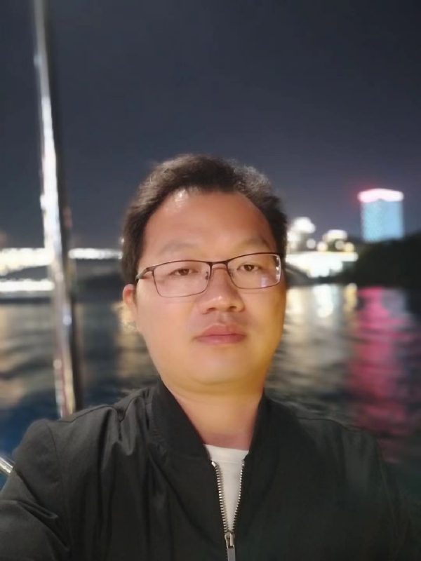 祝你平安的第一张照片--玉林相亲服务中心