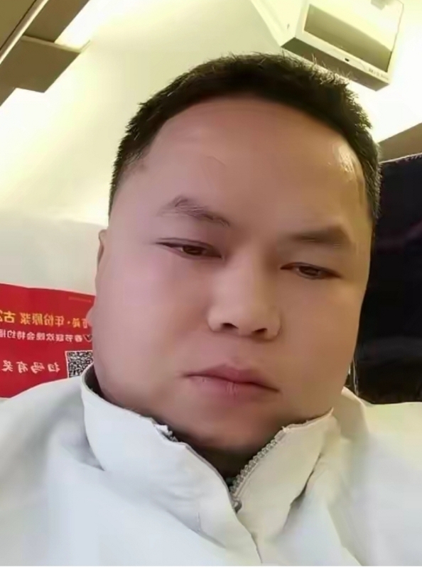 邂逅另一半的第一张照片--玉林相亲服务中心