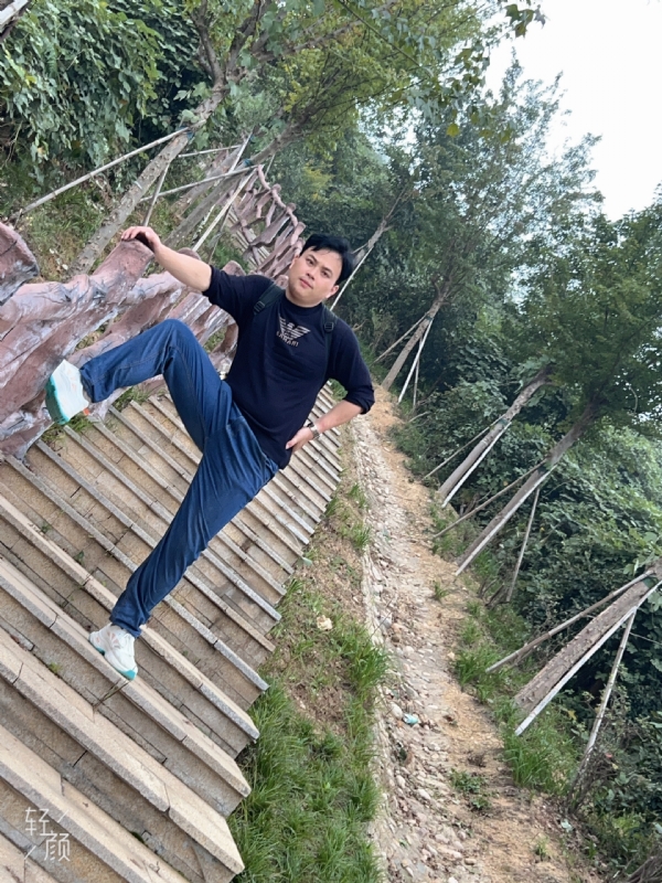 择一人白头偕老的第二张照片--玉林相亲服务中心
