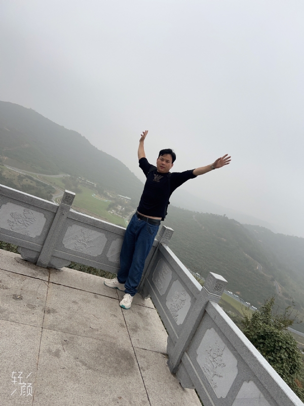 择一人白头偕老的第三张照片--玉林相亲服务中心