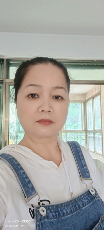 小巧玲珑的第一张照片--玉林相亲服务中心