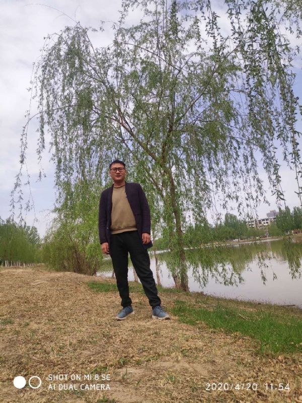 风中的烟头的第一张照片--玉林相亲服务中心