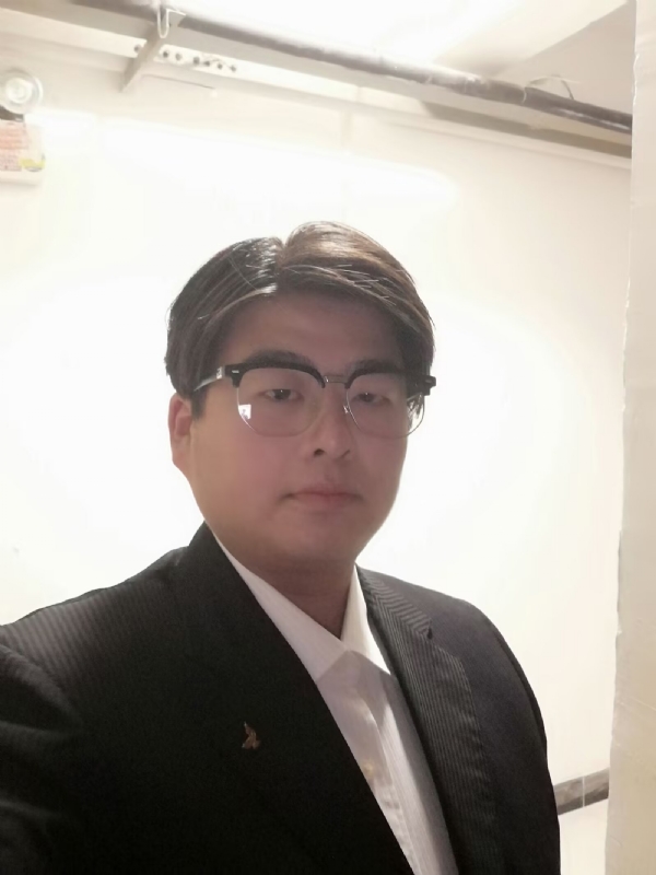 孤独一人的第一张照片--玉林相亲服务中心