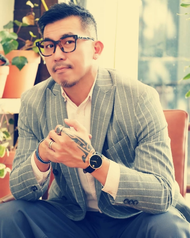 晚风渡半舟的第一张照片--玉林相亲服务中心