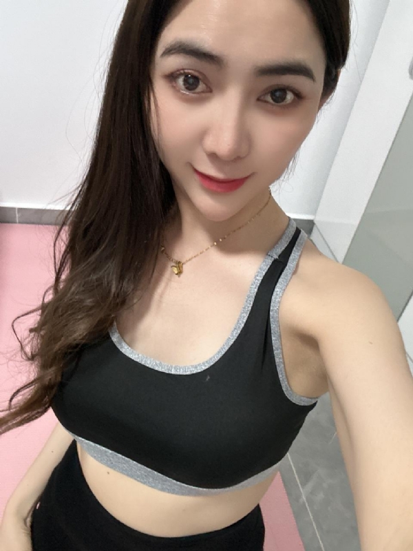 冰冰的第一张照片--玉林相亲服务中心