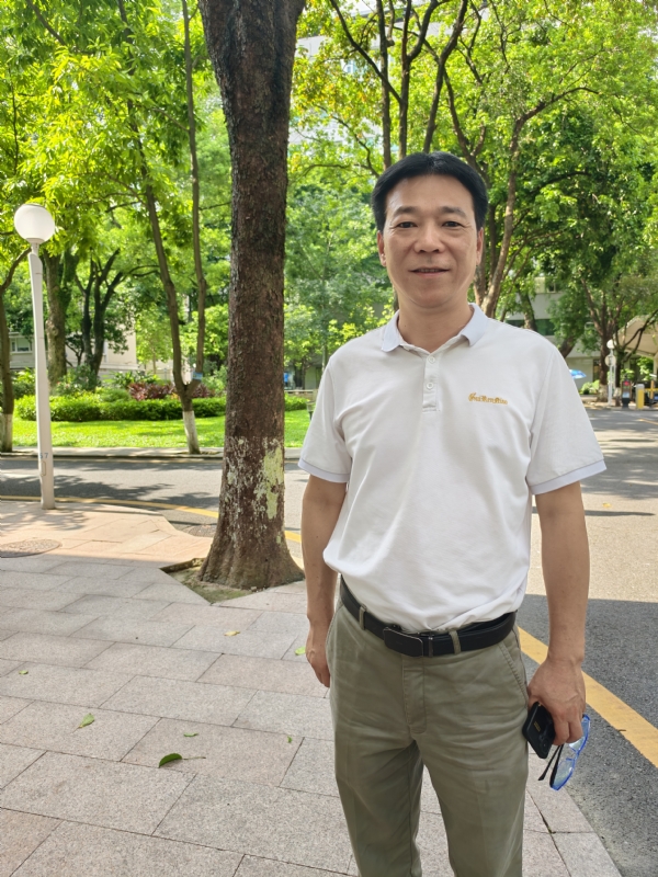 哈哥的第一张照片--玉林相亲服务中心