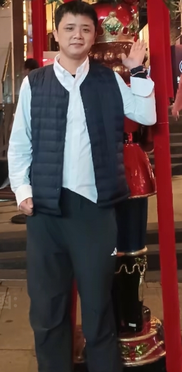 龙的陪伴的第一张照片--玉林相亲服务中心