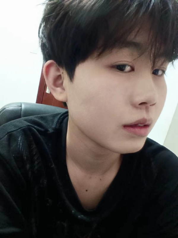 小鱼的第一张照片--玉林相亲服务中心