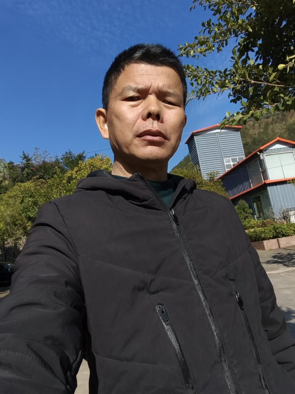 子午卯酉的第一张照片--玉林相亲服务中心