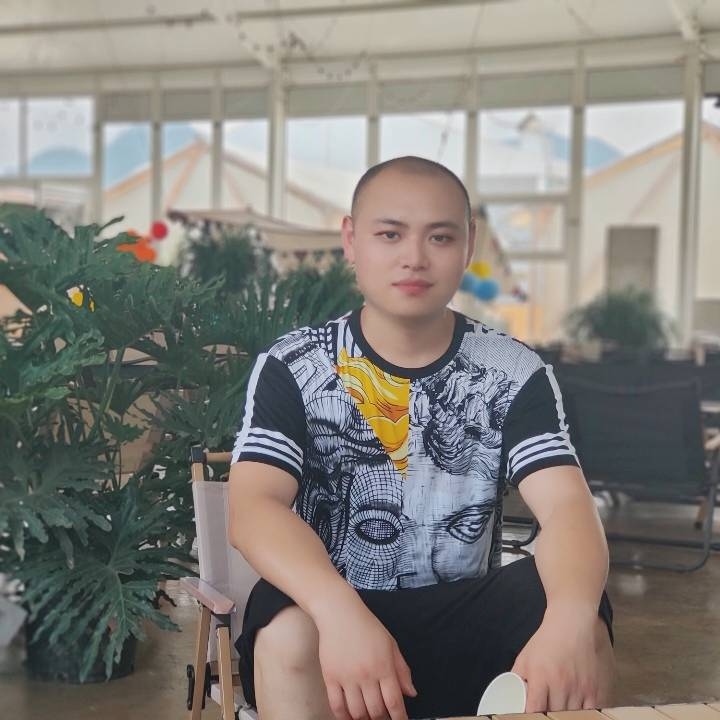 诚心找一个的第一张照片--玉林相亲服务中心