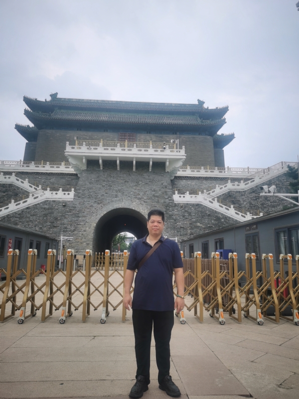 伟哥的第一张照片--玉林相亲服务中心