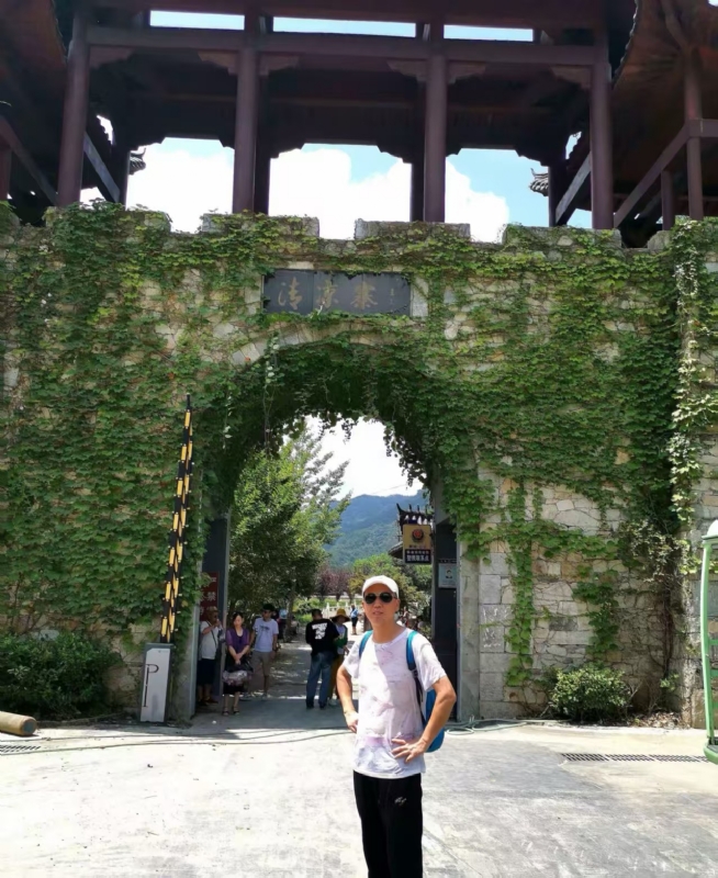 品心人的第一张照片--玉林相亲服务中心