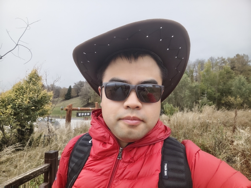 欢乐的笑的第一张照片--玉林相亲服务中心