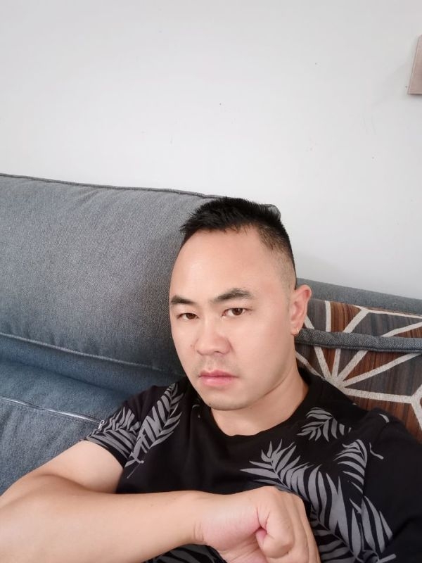 不负遇见的第一张照片--玉林相亲服务中心