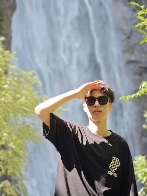 大橙子的第一张照片--玉林相亲服务中心