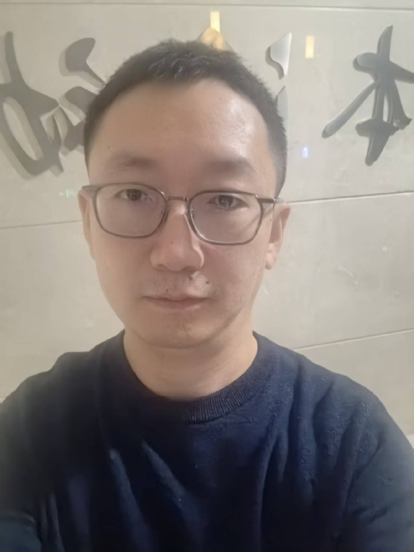 月亮的第一张照片--玉林相亲服务中心